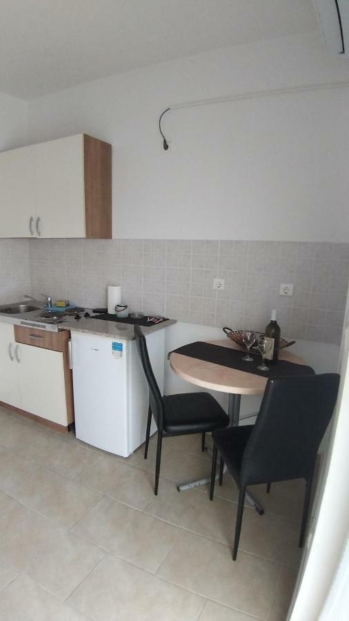 Guesthouse Villa Jurisic Новалья Экстерьер фото