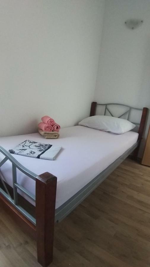 Guesthouse Villa Jurisic Новалья Экстерьер фото